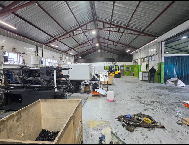 3,600M² FACTORY FOR SALE IN ANDERBOLT